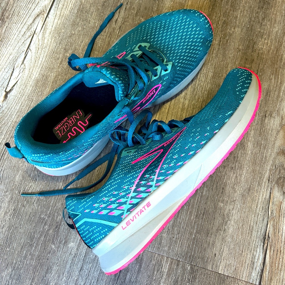 Brooks Levitate running shoes